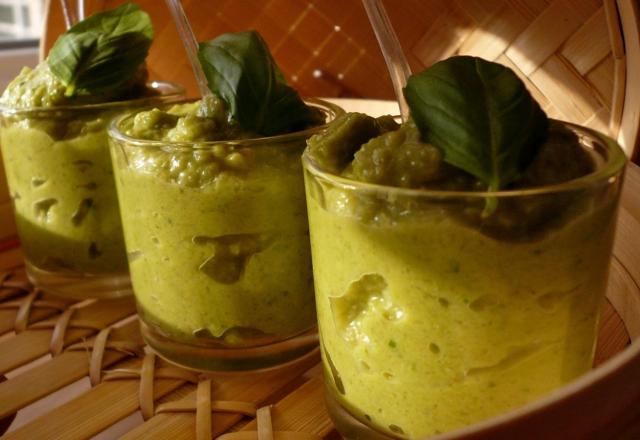 Verrine de brocoli au pesto