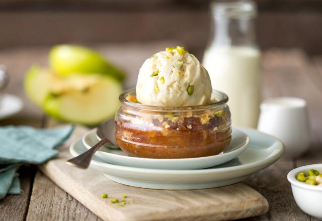 Crumble aux pommes caramélisées, glace nougat