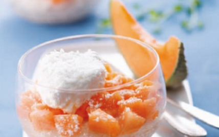 Verrine de perles du Japon et dés de melon charentais jaune