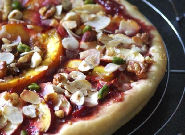 Pizza sucrée aux fruits de saison