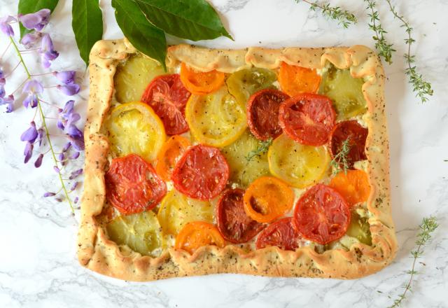 Pizza rustique à la tomate et au thym