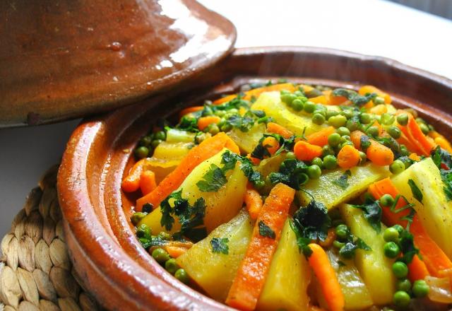 Tajine de carottes, petits pois et pommes de terre