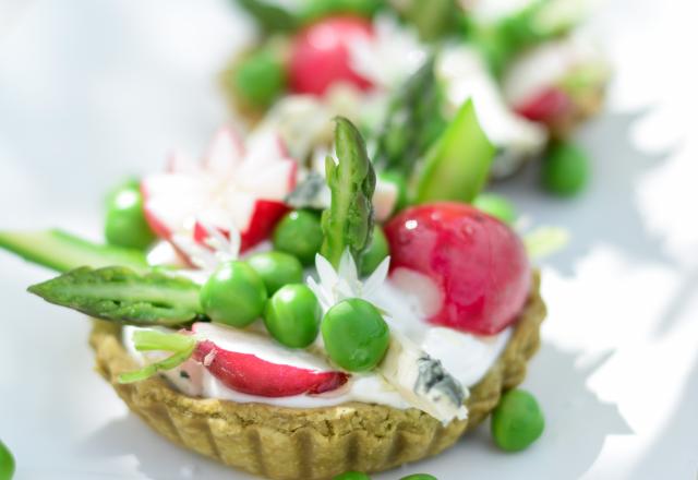 Tartelettes aux légumes printaniers et roquefort Papillon