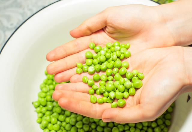 Voici les 4 avantages à manger régulièrement des petits-pois surgelés selon ce gastro-entérologue