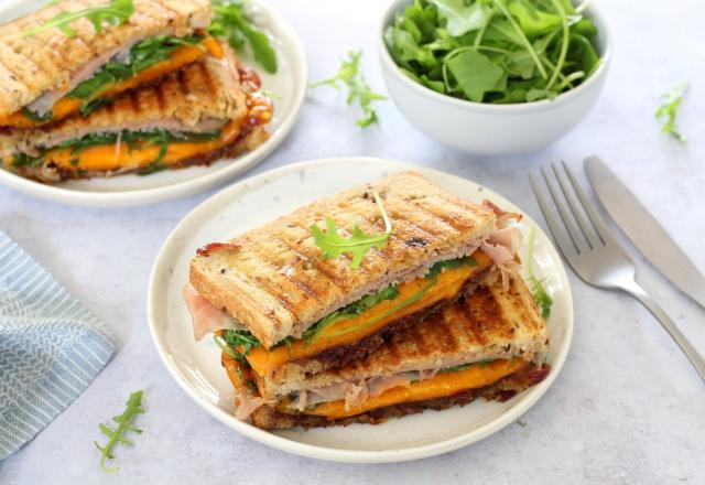 “Vraiment très bon, je garde la recette !” : ce croque-monsieur au confit d’oignon, cheddar, jambon et roquette est idéal pour un repas du soir rapide