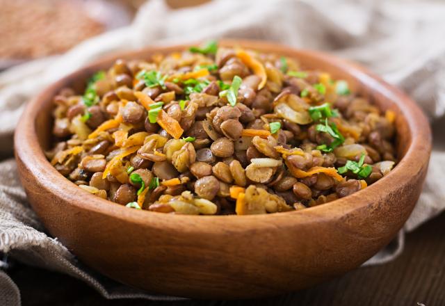 Cette recette de salade de lentilles de Philippe Etchebest va vous faire oublier vos mauvais souvenirs de cantine !