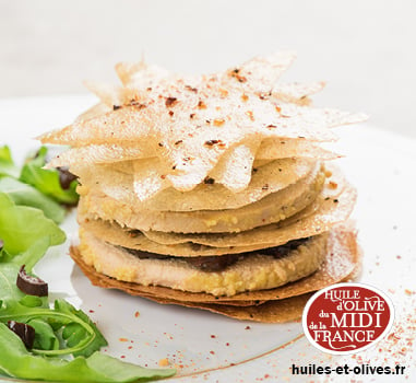 Mille-feuilles de foie gras à l’huile d’olive et au confit d’olives