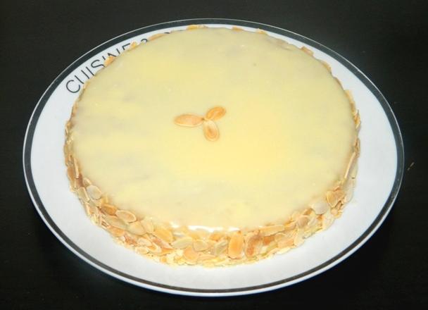 Gâteau au citron glaçage chocolat blanc