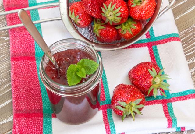 Confiture de fraise à la menthe