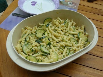 Mêli-mêlo de pâtes et courgettes