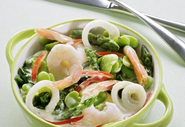 Cocottes de calamars et crevettes sautées aux légumes verts