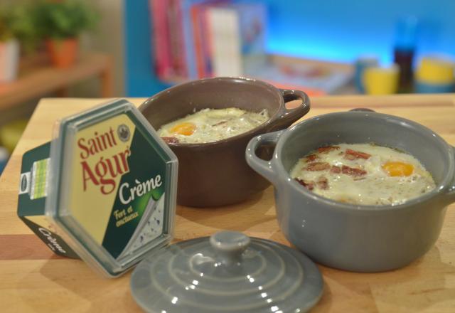 Œuf cocotte à la crème Saint Agur et noix de Pécan