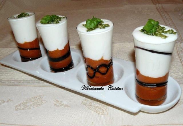 Velouté de tomates et  chantilly au chèvre