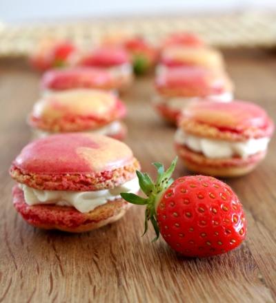 Macarons à la sauge ananas & à la fraise