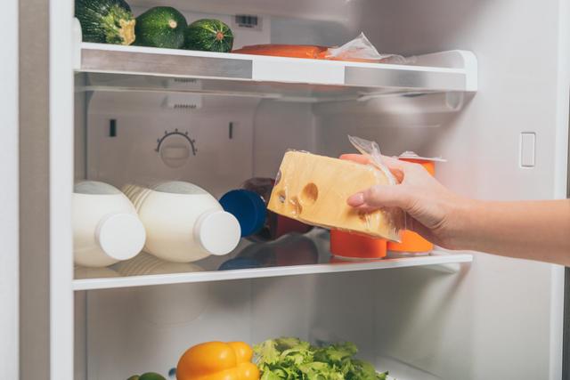 Jamy Gourmaud a une astuce infaillible pour éviter les odeurs de fromage dans le réfrigérateur