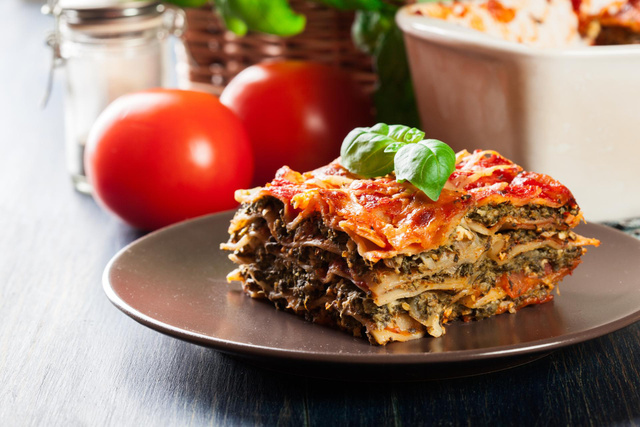 Lasagnes de légumes pas chères : la recette familiale aux courgettes, aubergines et mozzarella qui régale tout le monde