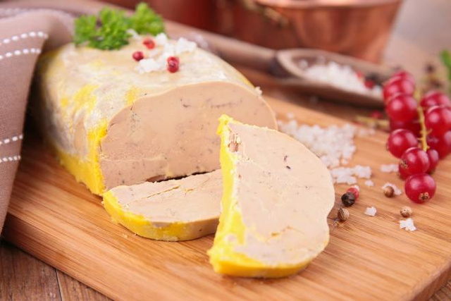 Terrine de foie gras mi-cuit parfumé au Sauterne, par Chef Damien