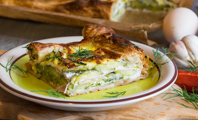 “Petite french touch” : Laurent Mariotte réinvente les lasagnes avec des courgettes et de la mozzarella