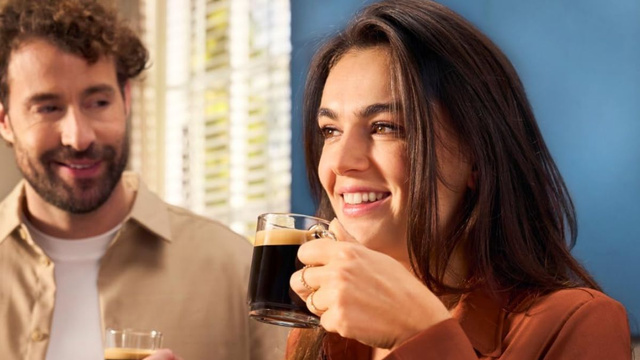 Un expresso digne d’un barista : Amazon fait chuter de 34% le prix de cette très tendance machine Philips