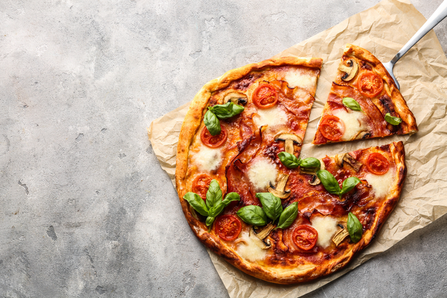 Pour décupler l'arôme du basilic, voici le geste secret du champion du monde de pizza Peppe Cutraro