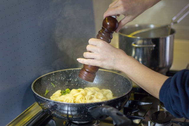 Poivre : pourquoi il ne faut absolument pas l’ajouter pendant la cuisson de vos plats ?
