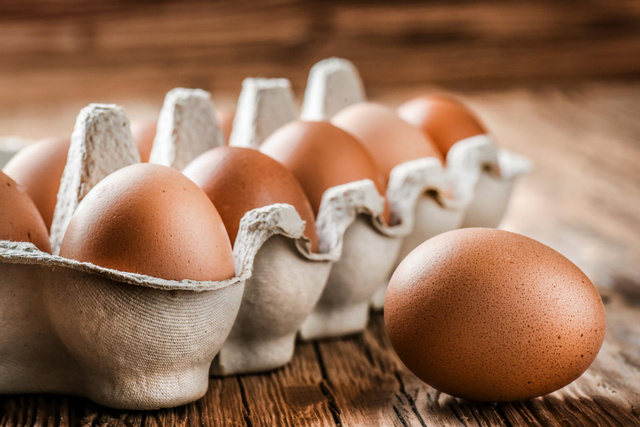 Vous pouvez mettre vos œufs au frigo, mais surtout pas dans la porte !