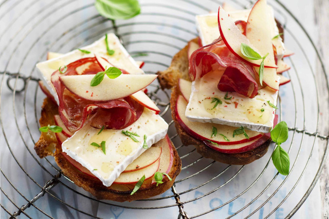 15 idées recettes de toasts faciles et originales pour Noël