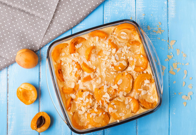 Dessert d’été : ce clafoutis aux abricots ultra-facile est prêt en 15 minutes chrono
