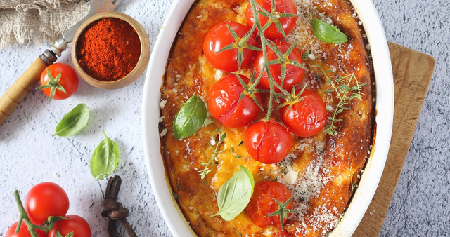 Fini la tomate-mozza : Laurent Mariotte propose sa recette simple mais gourmande de clafoutis salé avec les deux stars de l’été
