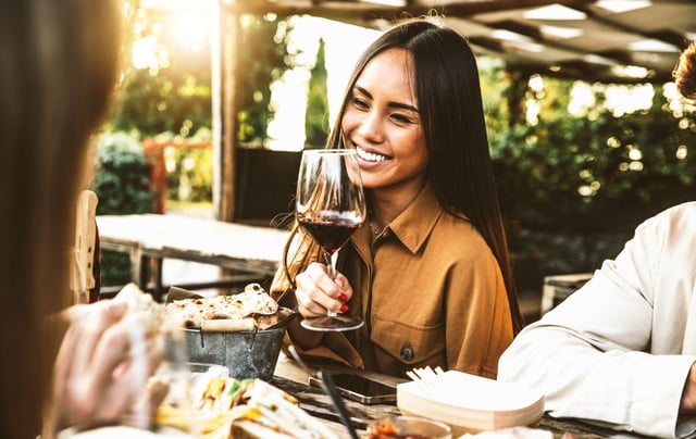 Voilà pourquoi les amateurs de vin vont vouloir aller dans ce restaurant à Reims !