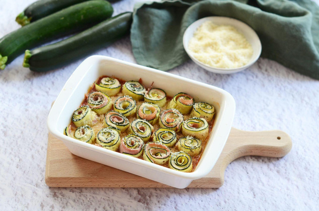 Cette recette de roulé de courgette au jambon et au fromage va devenir la préférée de vos enfants !