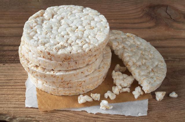 C’est confirmé, les galettes de riz soufflé ne sont pas si bonnes pour la santé !