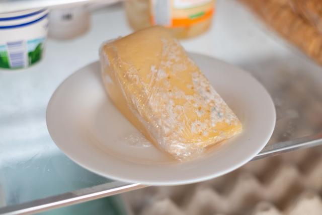Des traces de moisissure sur vos aliments ? Voici ceux dont il faut se débarrasser et ceux qui peuvent être sauvés selon une virologiste !