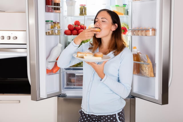 10 aliments absolument interdits pendant la grossesse