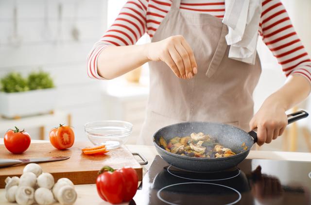 Black Friday : -43% sur la batterie de cuisine 5 pièces en inox de Tefal, le bon plan du jour !