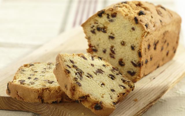 Voici 15 recettes de cake sucrés faciles et rapides à faire !