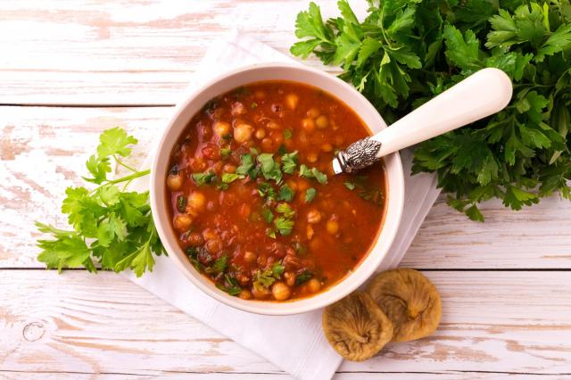 Ramadan : voici comment réussir une délicieuse chorba maison avec la recette de notre chef