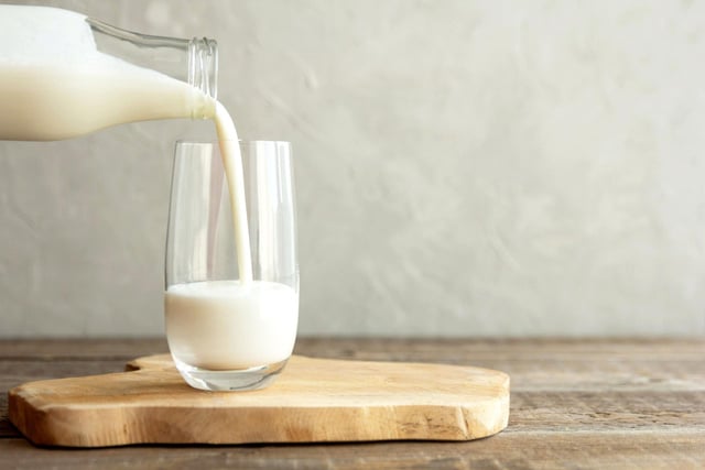 Lait qui tourne : peut-on l'utiliser et comment le recycler ?