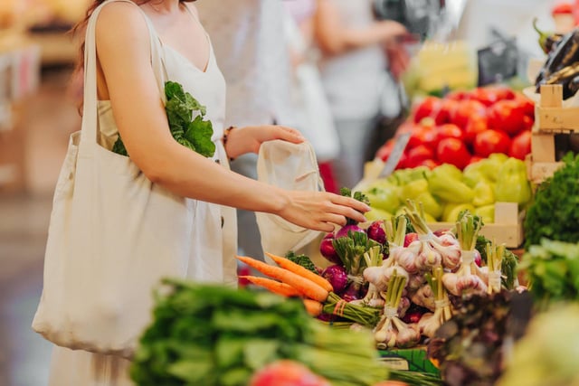 Alimentation anti-inflammatoires : les légumes et les fruits à privilégier selon une nutritionniste