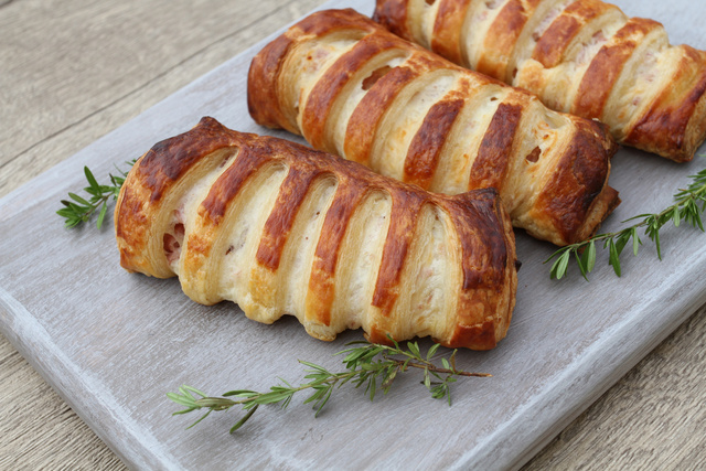 Nina Métayer partage la recette préférée de ses enfants : ses feuilletés jambon-béchamel