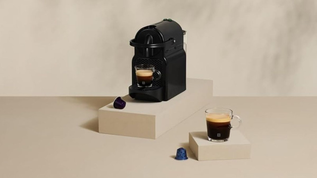Sans prévenir, Amazon brade le prix de cette machine à café Delonghi numéro 1 des ventes