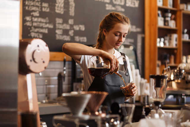 Expresso vs café allongé : lequel contient le plus de caféine ?