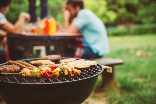 Les règles à suivre lors d'un barbecue. Adobestock