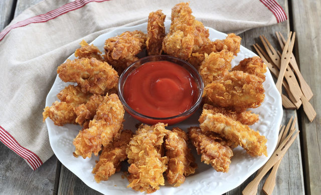 Facile et délicieuse, voici notre recette de poulet maison façon KFC, idéale pour les enfants !