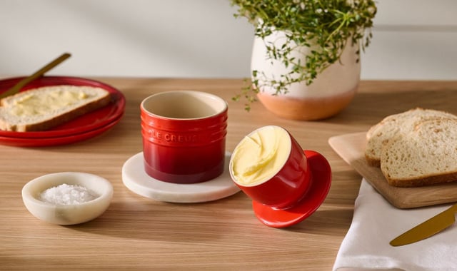 Le Creuset ressuscite ce beurrier ancestral qui permet d’avoir toujours son beurre à la bonne température