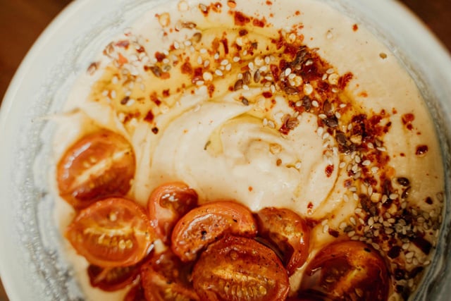 Connaissez-vous le hummus di fagioli, la version italienne du houmous avec des haricots blancs idéale pour l’apéro ?