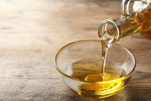 Cette huile souvent oubliée serait meilleure que l’huile d’olive pour certaines recettes