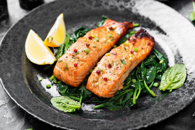 Le poisson est la star des repas de Noël. Adobestock