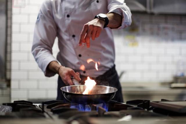 Top promo : craquez vite pour votre batterie de cuisine 10 pièces, actuellement à -53% !