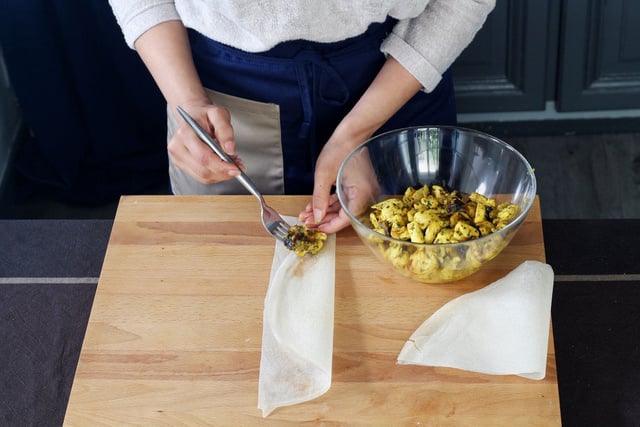 On vous livre la technique pour plier vos feuilles de brick facilement